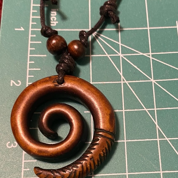 Design Spiral Helix 
Pendant Necklace Amulet
Tribal bohemian Fashion Jewelry - Picture 3 of 6